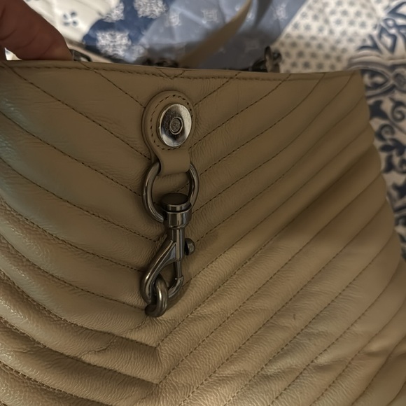 Rev - Picture 8 of 9